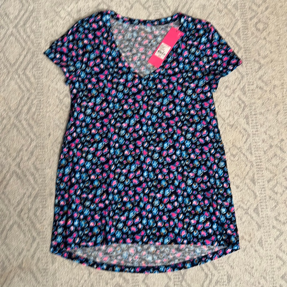 Lilly Pulitzer Etta V-Neck Top - low tide navy spotted t-shirt size XS